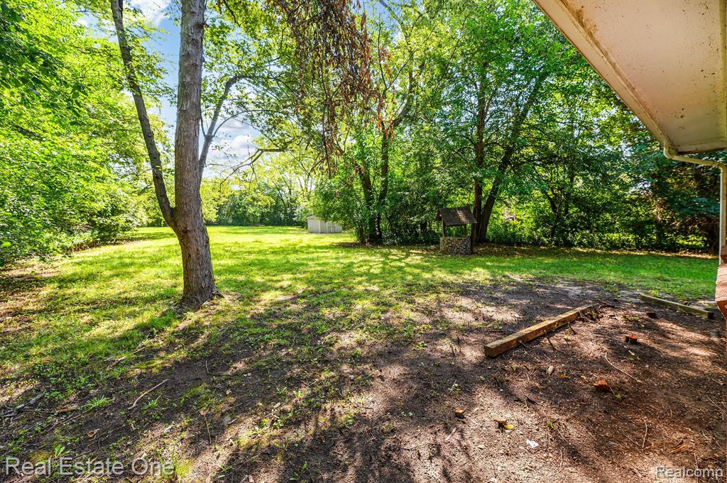 5900 Wright Drive, Troy, MI 48098 — Photo 35
