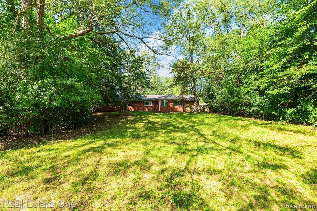 5900 Wright Drive, Troy, MI 48098 — Photo 40