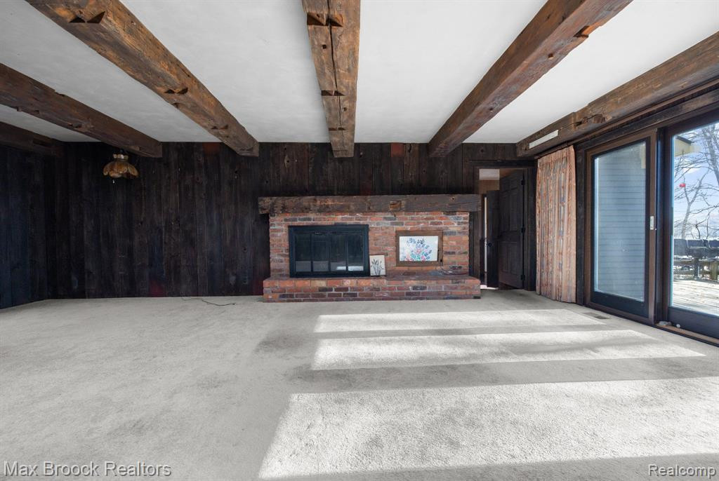 2 WALNUT Lane, Orchard Lake Village, MI 48324 — Photo 14