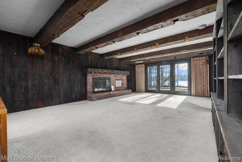 2 WALNUT Lane, Orchard Lake Village, MI 48324 — Photo 15