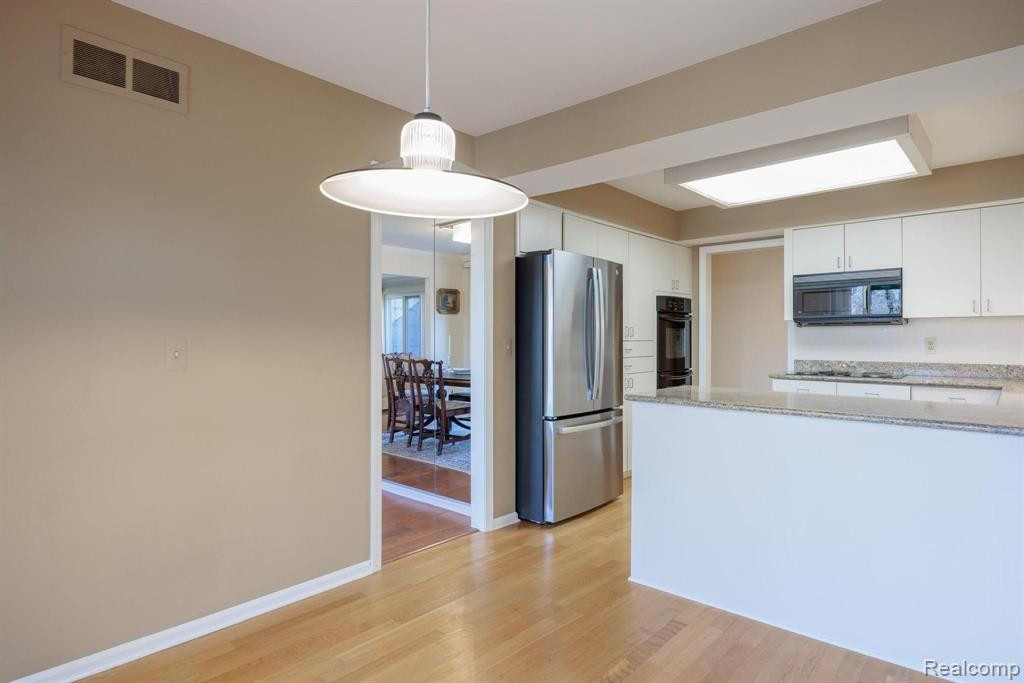 1888 Pine Ridge Lane, Bloomfield Hills, MI 48302 — Photo 17