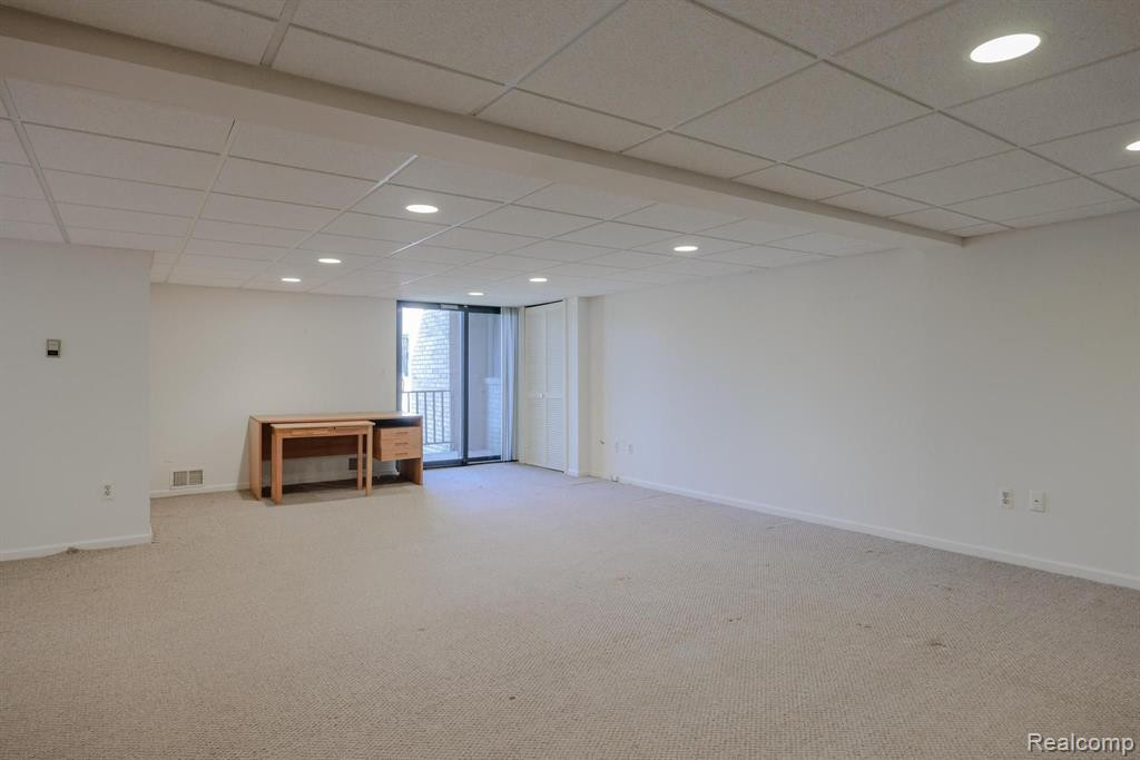 1888 Pine Ridge Lane, Bloomfield Hills, MI 48302 — Photo 32