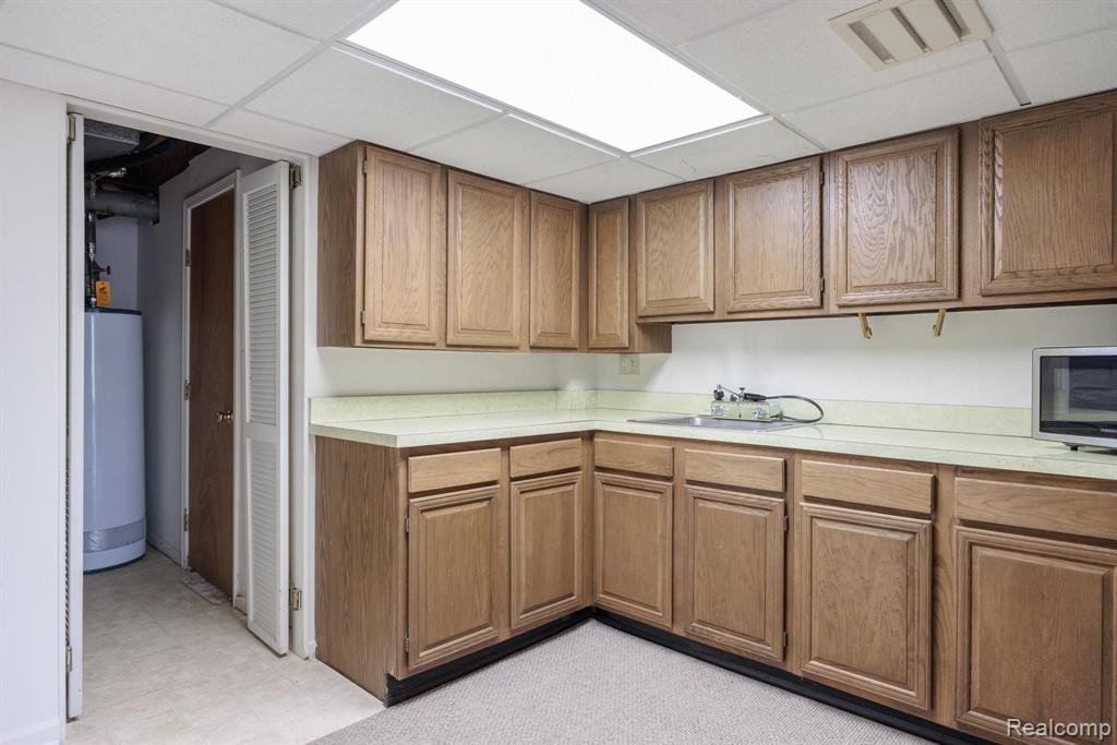 1888 Pine Ridge Lane, Bloomfield Hills, MI 48302 — Photo 37