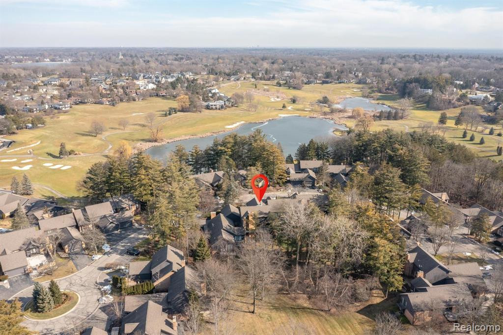 1888 Pine Ridge Lane, Bloomfield Hills, MI 48302 — Photo 45