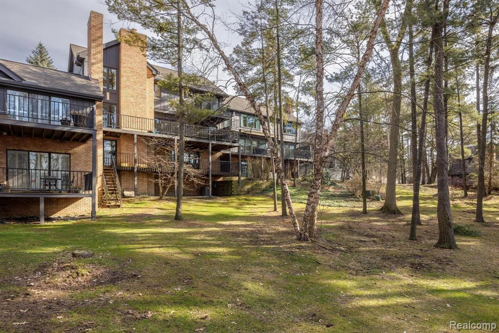 1888 Pine Ridge Lane, Bloomfield Hills, MI 48302 — Photo 46