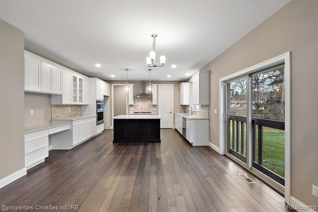 22573 Montebello Court, Novi, MI — Photo 16