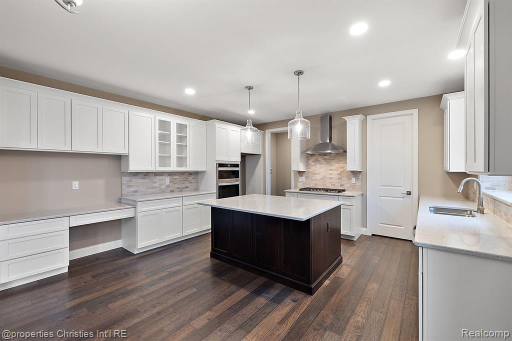 22573 Montebello Court, Novi, MI — Photo 18