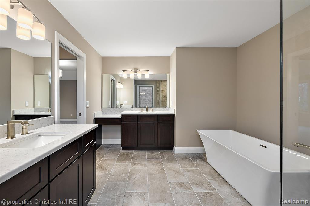 22573 Montebello Court, Novi, MI — Photo 32