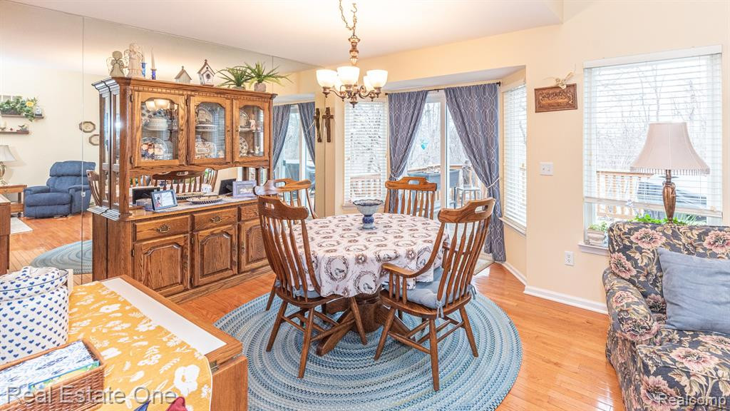 793 WOODHAVEN Drive, Commerce Twp, MI 48390 — Photo 13