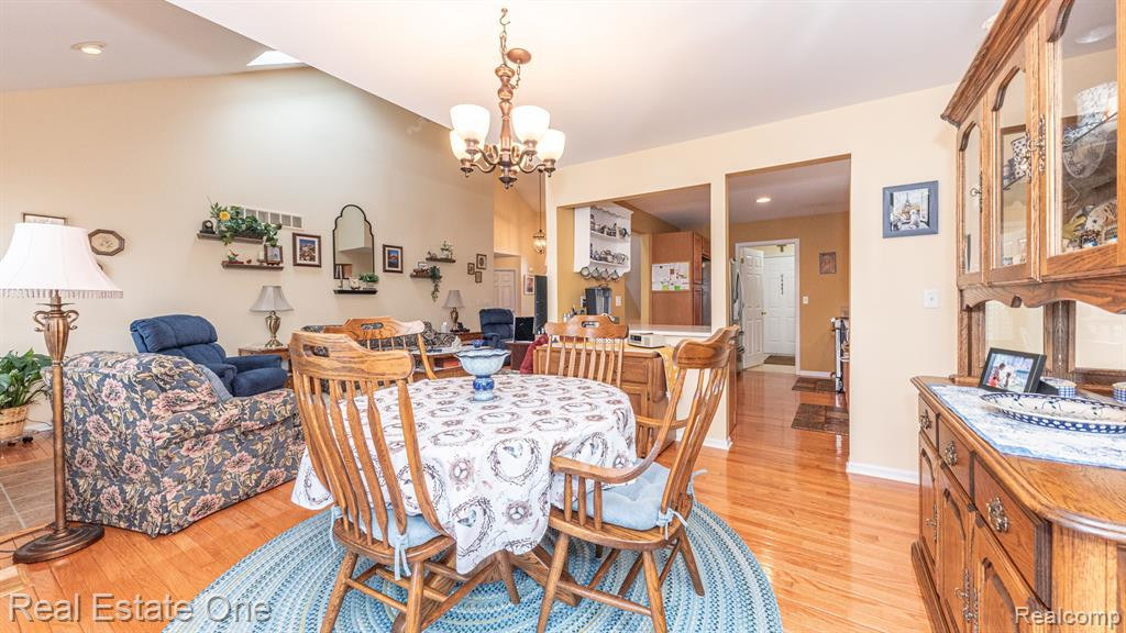 793 WOODHAVEN Drive, Commerce Twp, MI 48390 — Photo 14