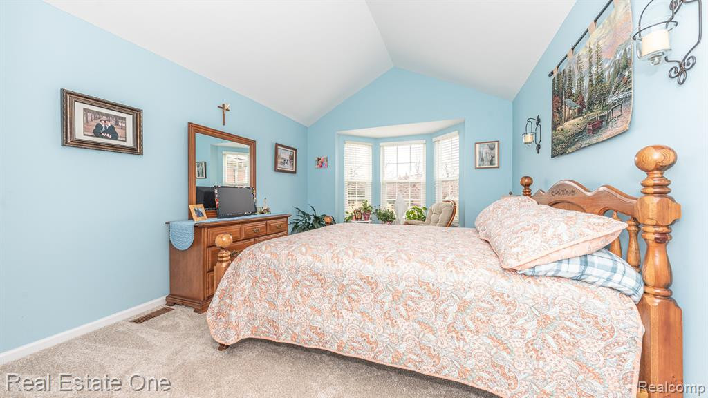 793 WOODHAVEN Drive, Commerce Twp, MI 48390 — Photo 22