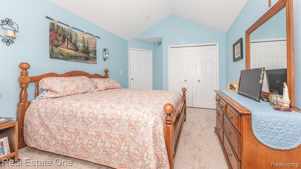 793 WOODHAVEN Drive, Commerce Twp, MI 48390 — Photo 24