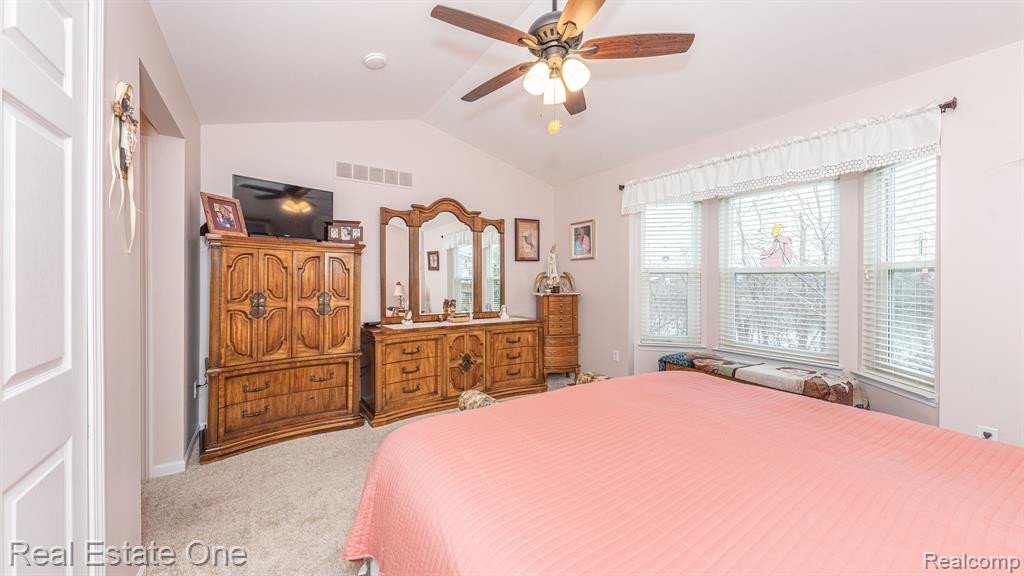 793 WOODHAVEN Drive, Commerce Twp, MI 48390 — Photo 30