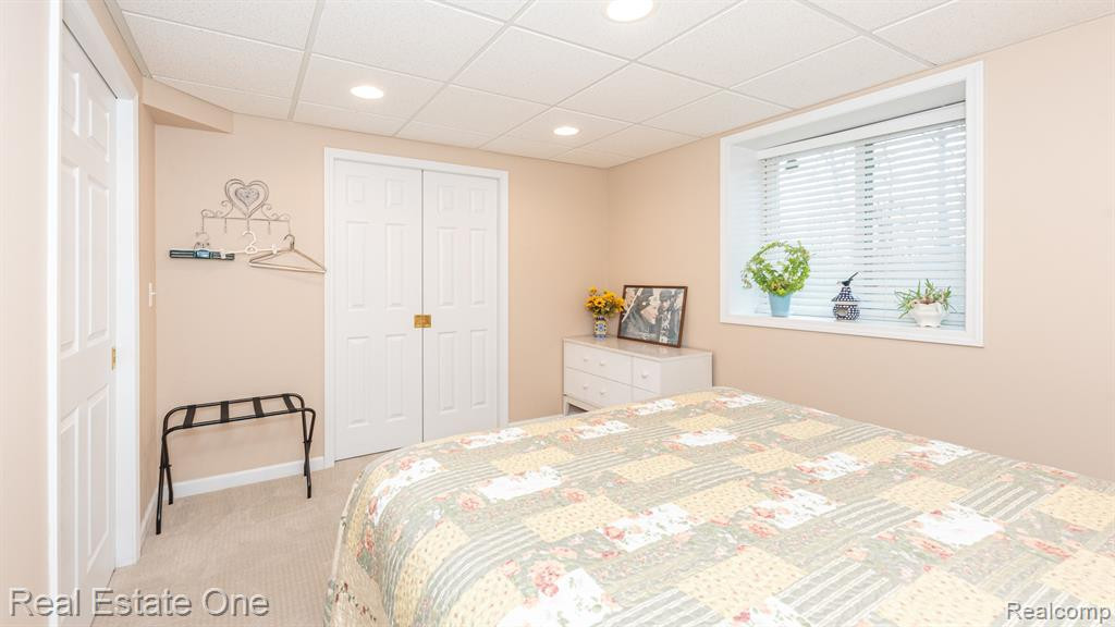 793 WOODHAVEN Drive, Commerce Twp, MI 48390 — Photo 48
