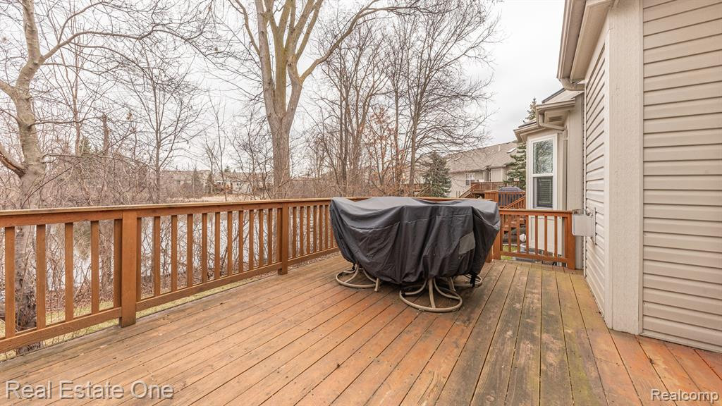 793 WOODHAVEN Drive, Commerce Twp, MI 48390 — Photo 51