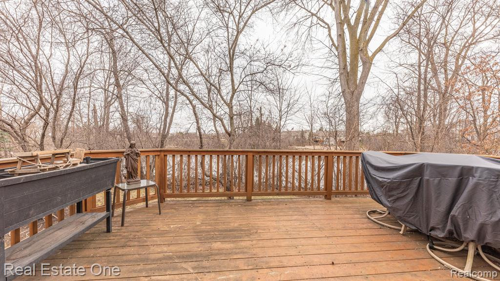 793 WOODHAVEN Drive, Commerce Twp, MI 48390 — Photo 52
