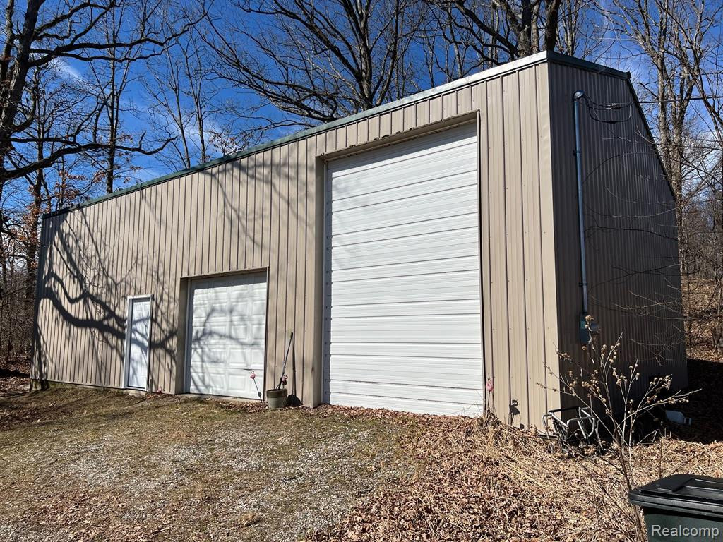 4097 HUNT Road, Lapeer, MI 48446 — Photo 2