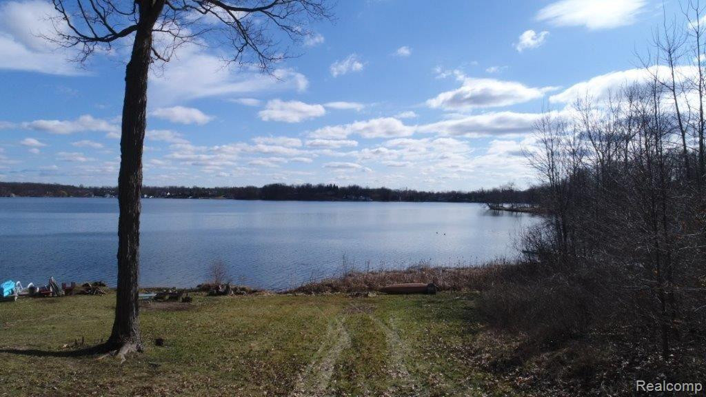 4097 HUNT Road, Lapeer, MI 48446 — Photo 4