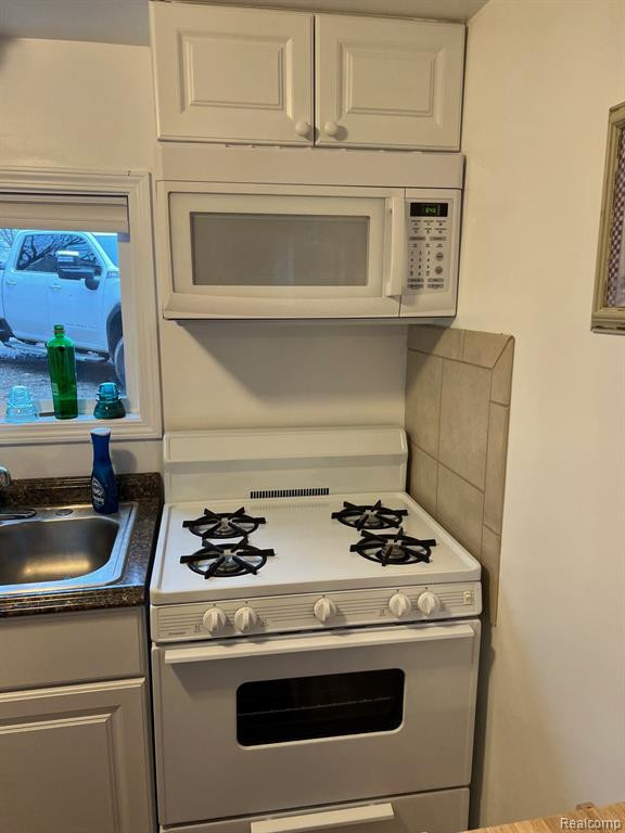4097 HUNT Road, Lapeer, MI 48446 — Photo 19