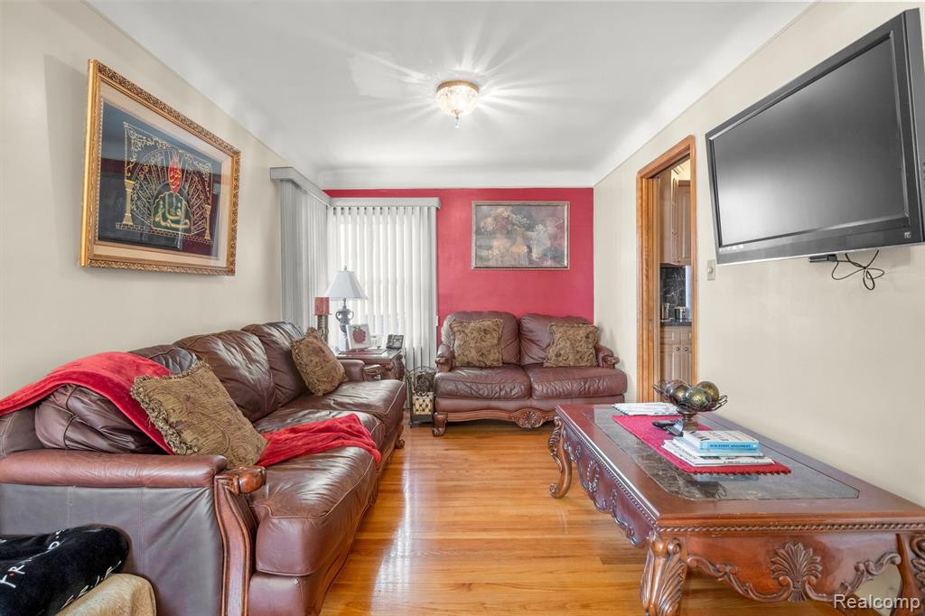 7628 MIDDLEPOINTE Street, Dearborn, MI 48126 — Photo 9
