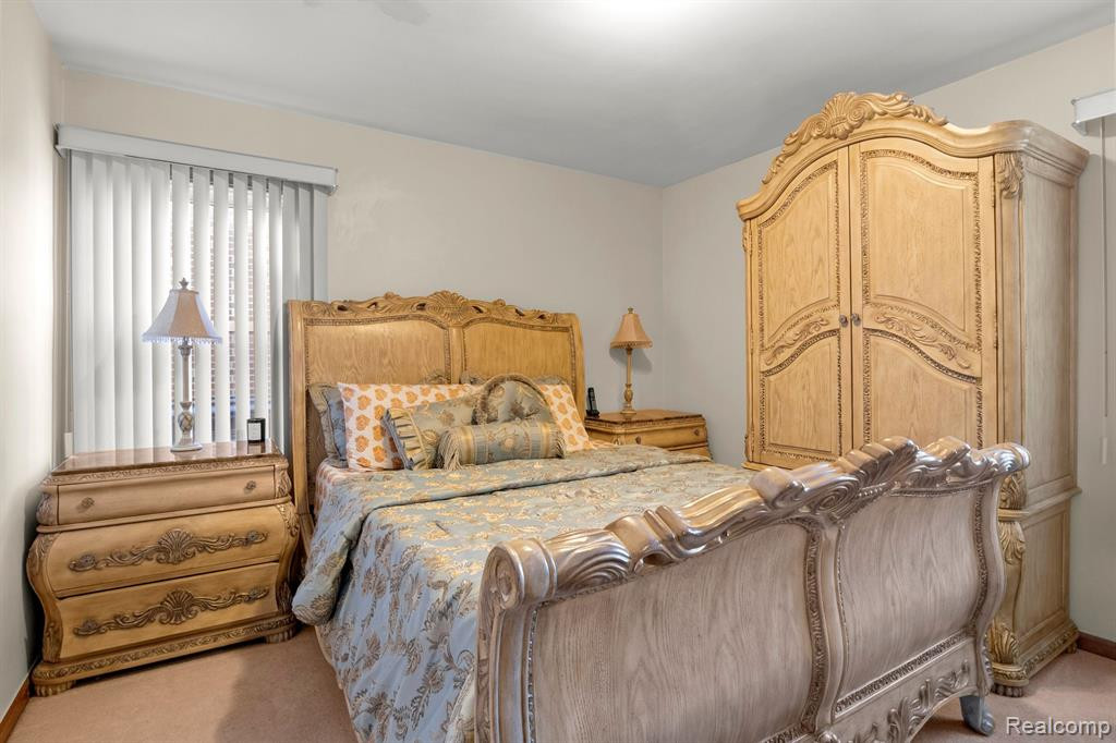 7628 MIDDLEPOINTE Street, Dearborn, MI 48126 — Photo 20