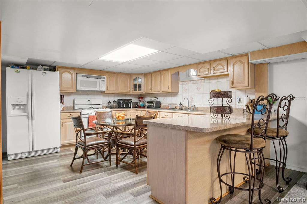 7628 MIDDLEPOINTE Street, Dearborn, MI 48126 — Photo 26
