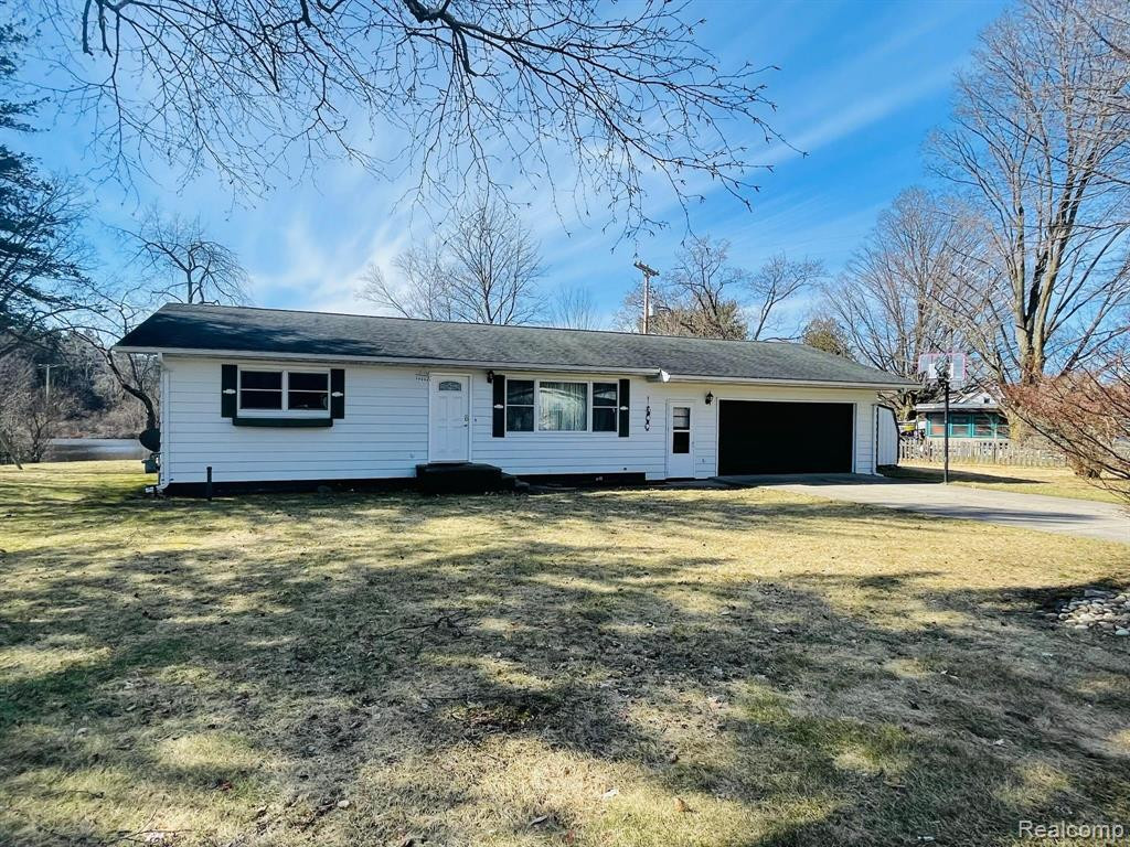 169 PARK PLACE, Barryton, MI 49305 — front exterior