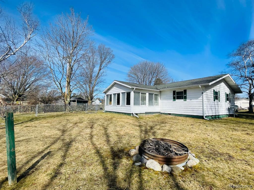 169 PARK PLACE, Barryton, MI 49305 — Photo 24
