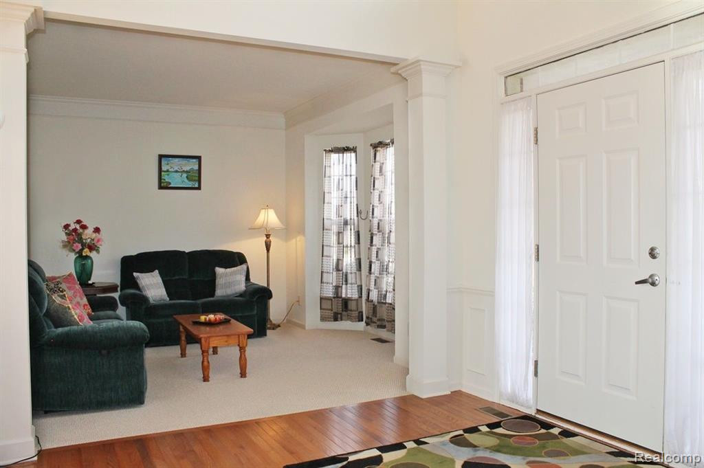 49617 LANSDOWNE Street, Canton, MI 48188 — Photo 9