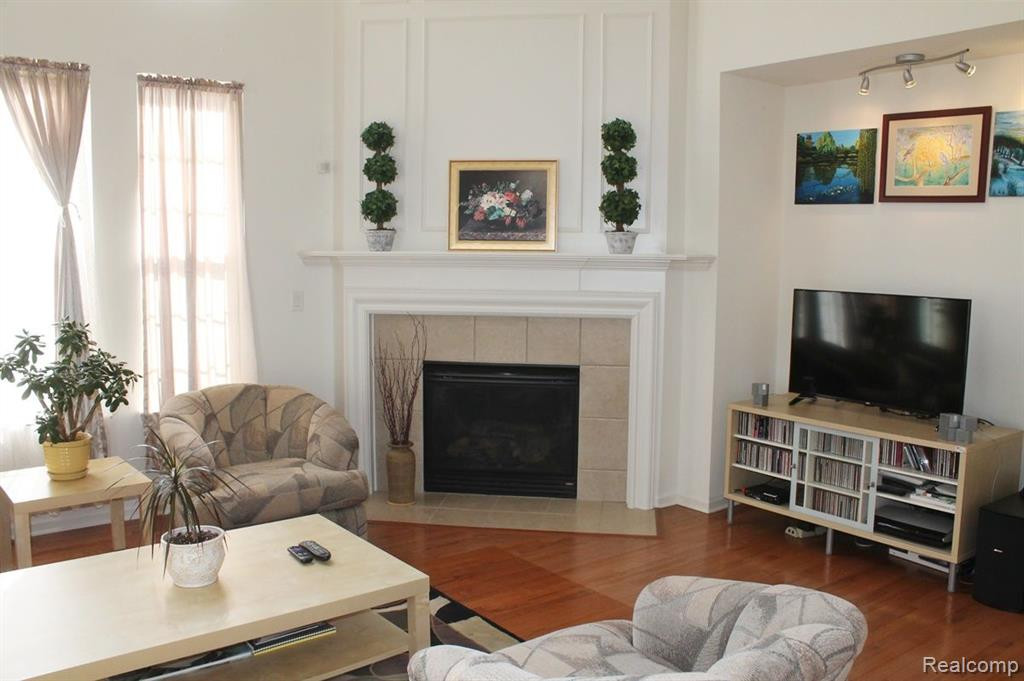 49617 LANSDOWNE Street, Canton, MI 48188 — Photo 11