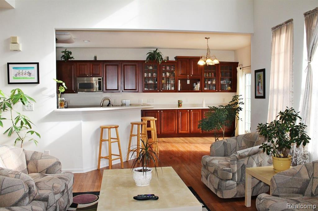 49617 LANSDOWNE Street, Canton, MI 48188 — Photo 15