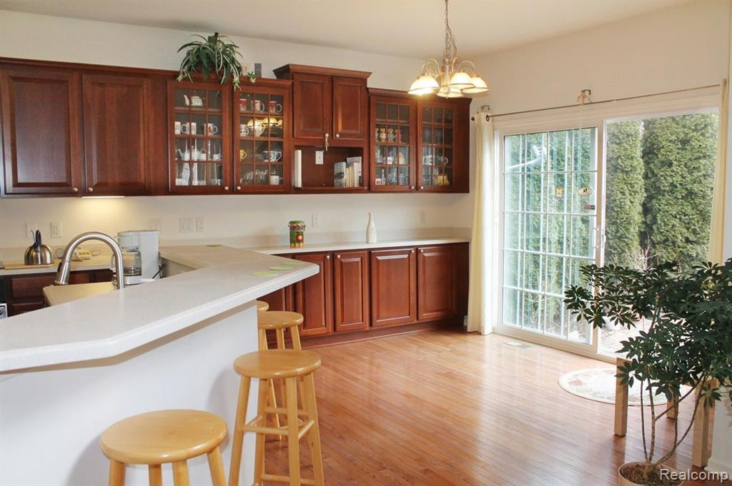 49617 LANSDOWNE Street, Canton, MI 48188 — Photo 16