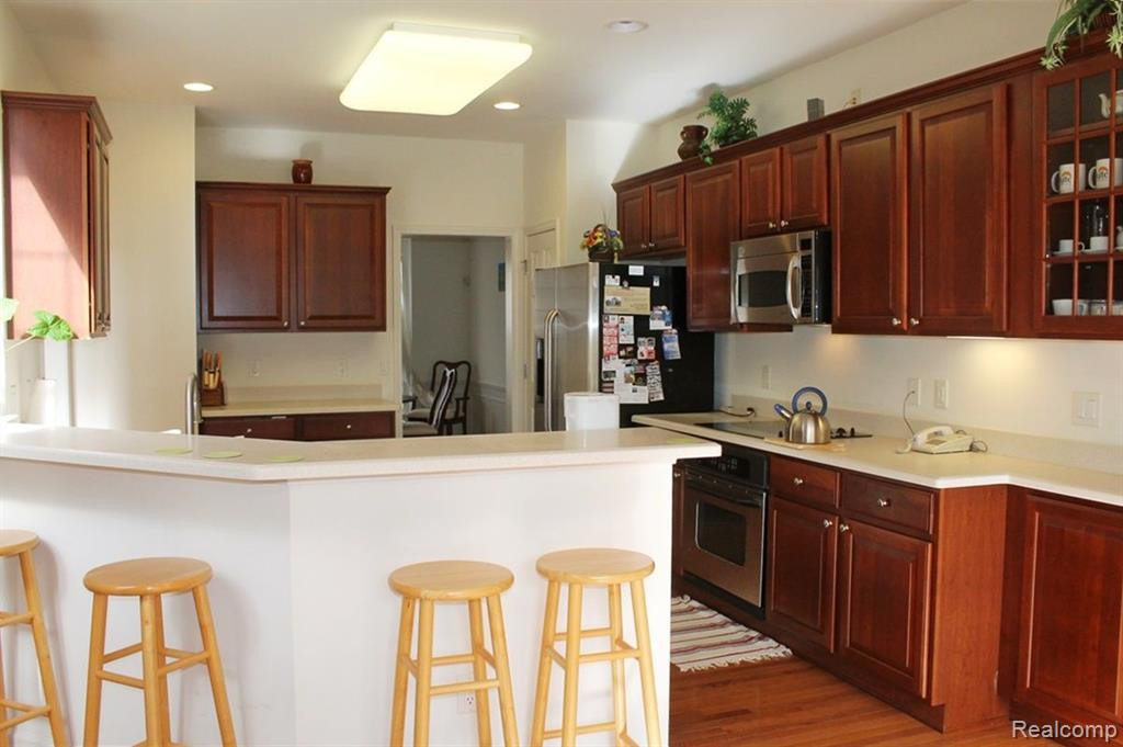 49617 LANSDOWNE Street, Canton, MI 48188 — Photo 19