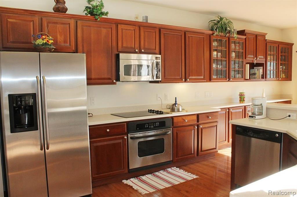 49617 LANSDOWNE Street, Canton, MI 48188 — Photo 21