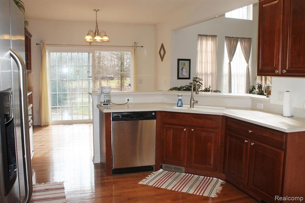 49617 LANSDOWNE Street, Canton, MI 48188 — Photo 22