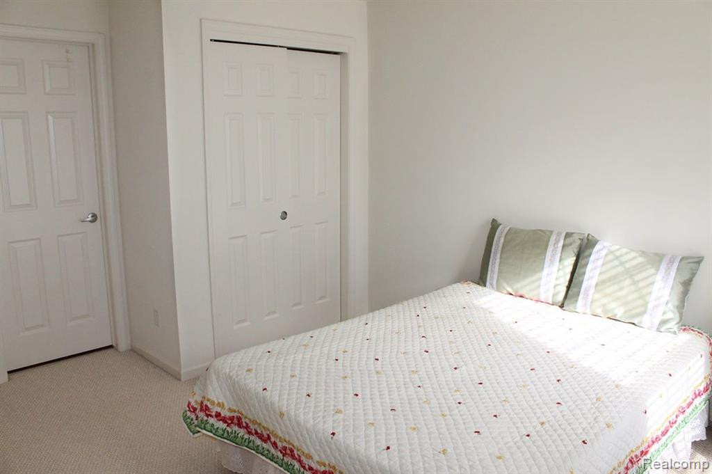 49617 LANSDOWNE Street, Canton, MI 48188 — Photo 39