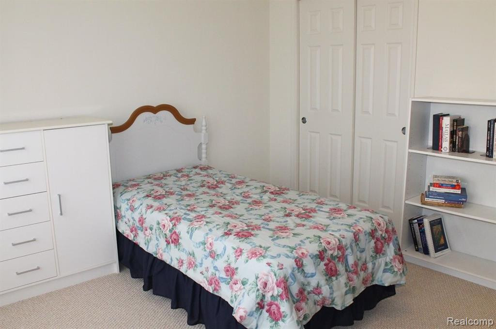 49617 LANSDOWNE Street, Canton, MI 48188 — Photo 42