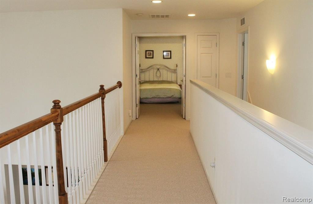 49617 LANSDOWNE Street, Canton, MI 48188 — Photo 55