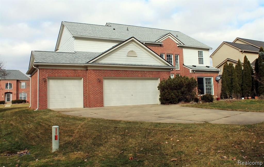 49617 LANSDOWNE Street, Canton, MI 48188 — Photo 62