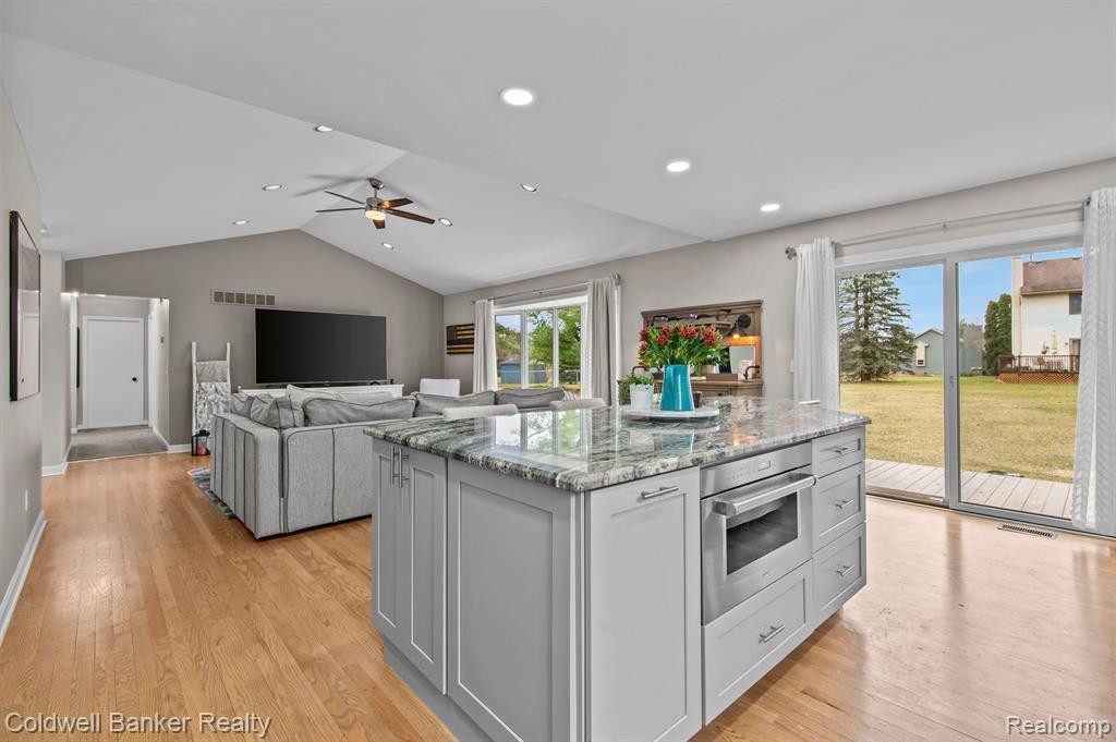 59599 BARKLEY Drive, New Hudson, MI 48165 — Photo 6