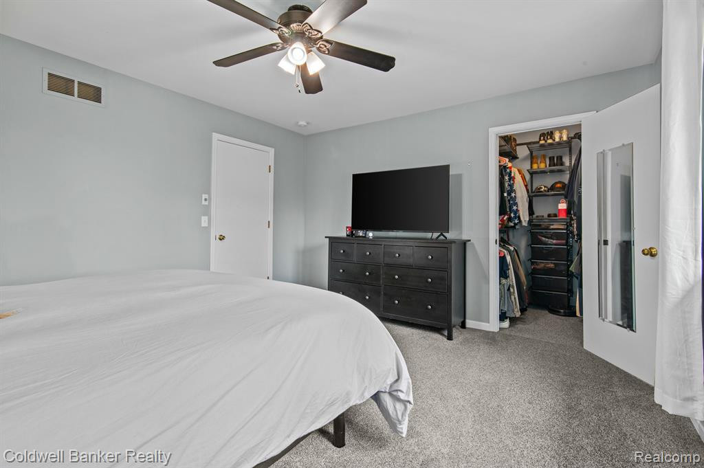 59599 BARKLEY Drive, New Hudson, MI 48165 — Photo 12