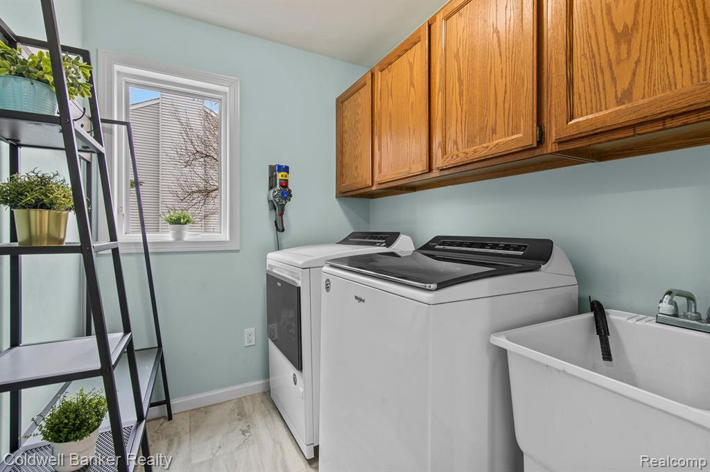 59599 BARKLEY Drive, New Hudson, MI 48165 — Photo 18