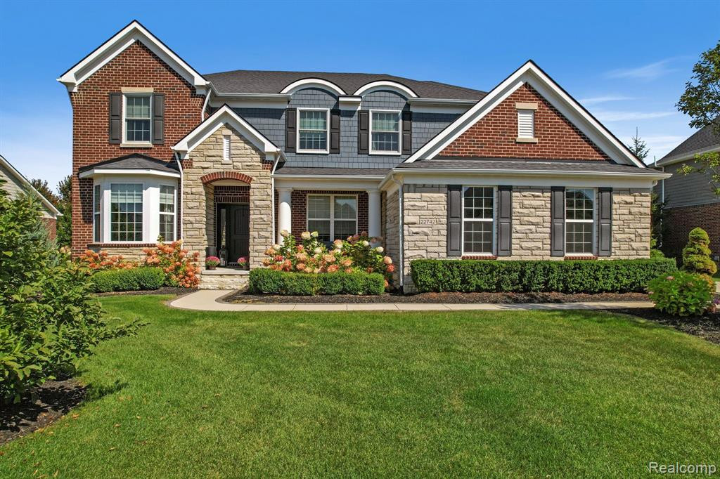 Property photo for 22742 COUNTRY CLUB Drive, South Lyon, MI 48178