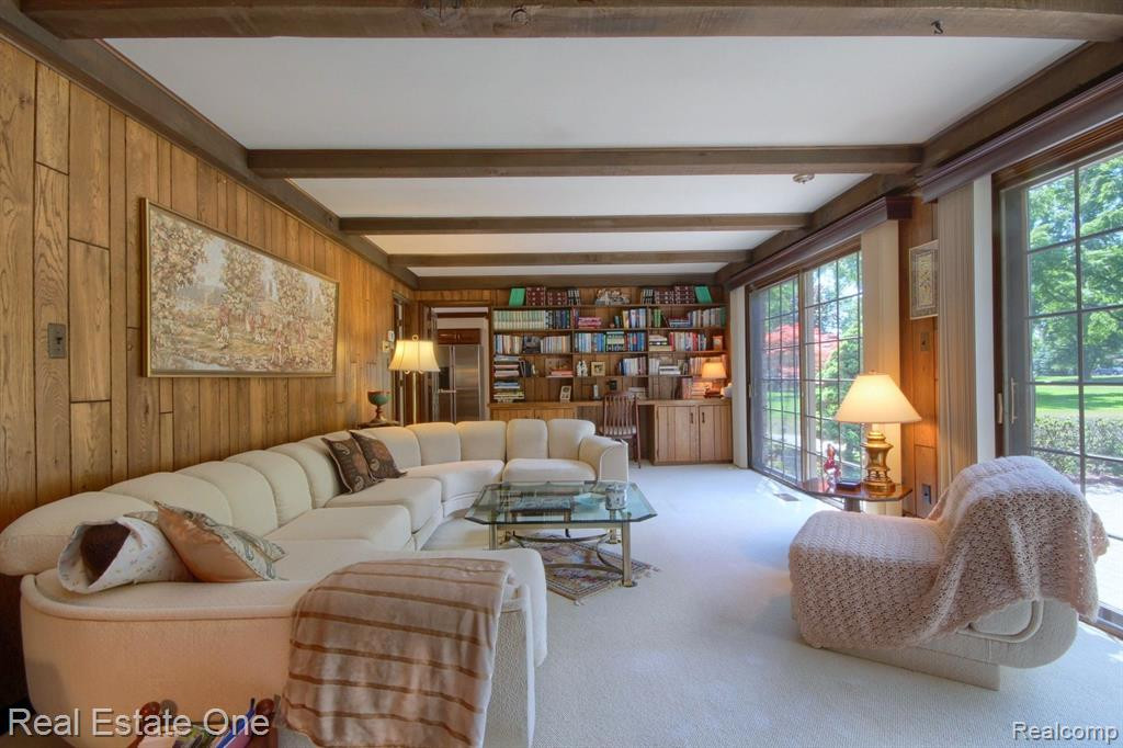 7575 HORSEMILL Road, Grosse Ile, MI 48138 — Photo 11