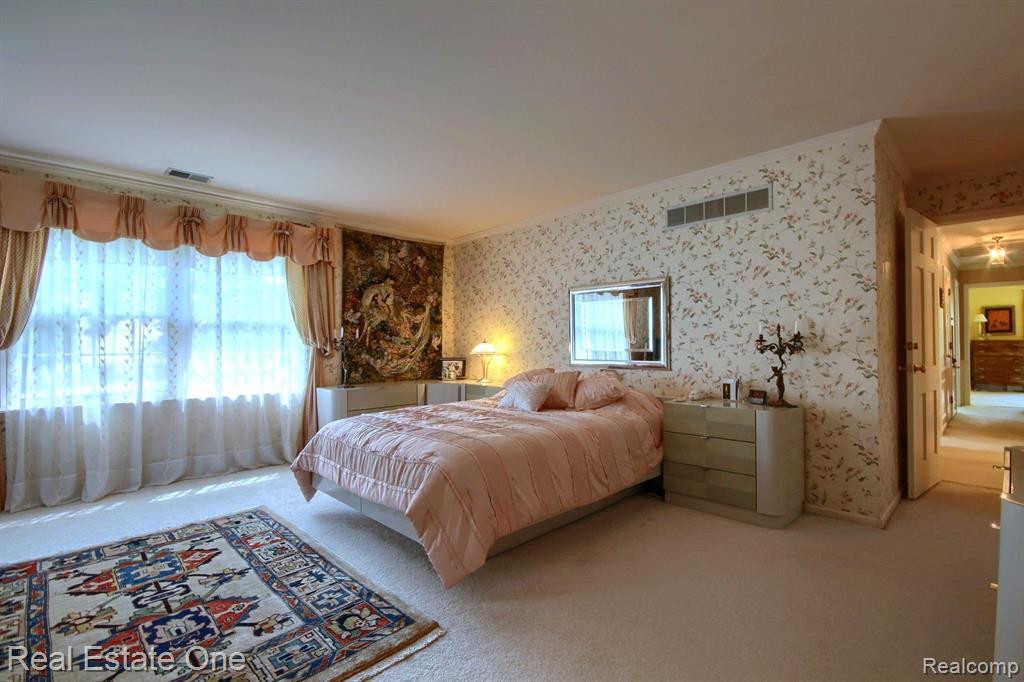 7575 HORSEMILL Road, Grosse Ile, MI 48138 — Photo 16
