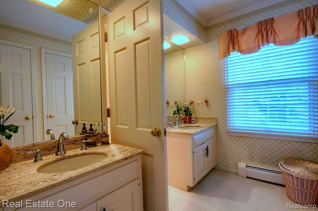 7575 HORSEMILL Road, Grosse Ile, MI 48138 — Photo 17