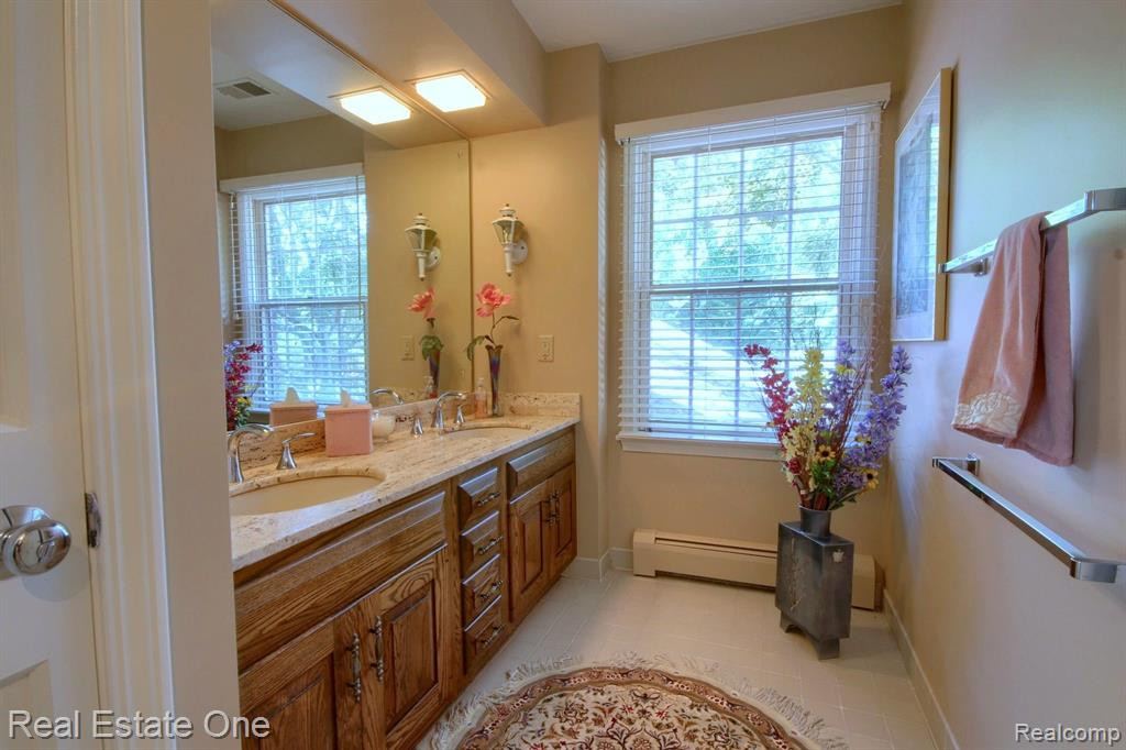 7575 HORSEMILL Road, Grosse Ile, MI 48138 — Photo 21