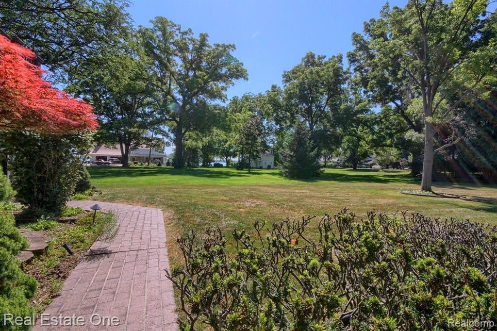 7575 HORSEMILL Road, Grosse Ile, MI 48138 — Photo 24