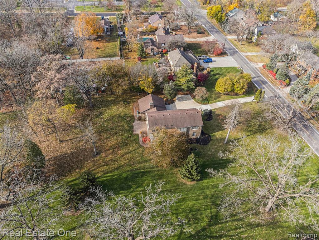 7575 HORSEMILL Road, Grosse Ile, MI 48138 — Photo 29