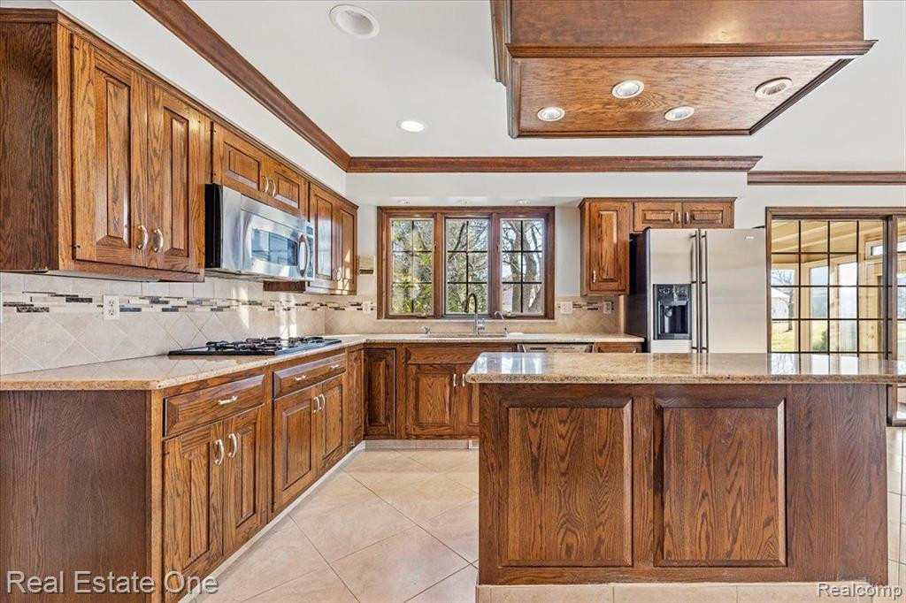 7575 HORSEMILL Road, Grosse Ile, MI 48138 — Photo 30